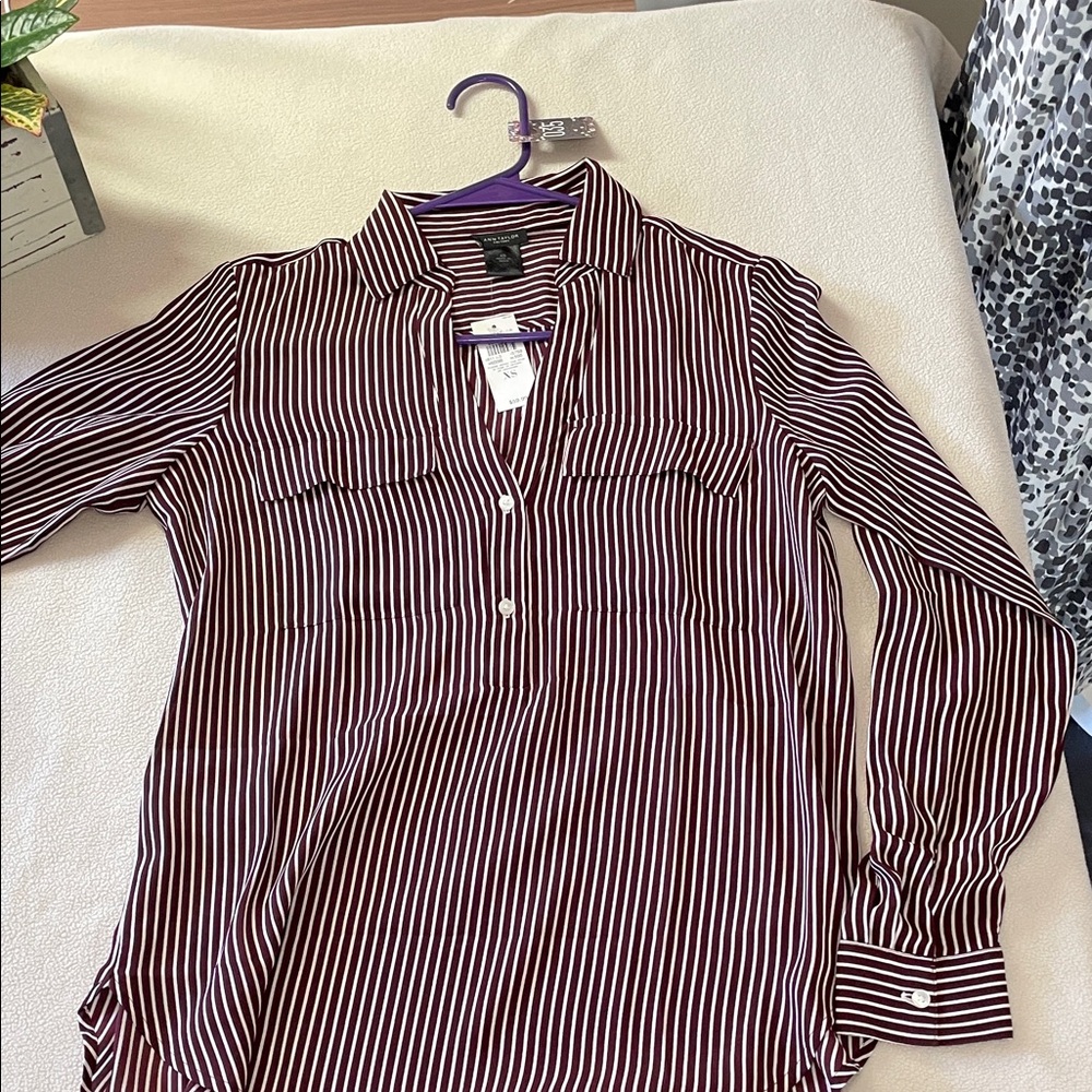 035-Ann Taylor Factory Burgundy and White Striped Blouse